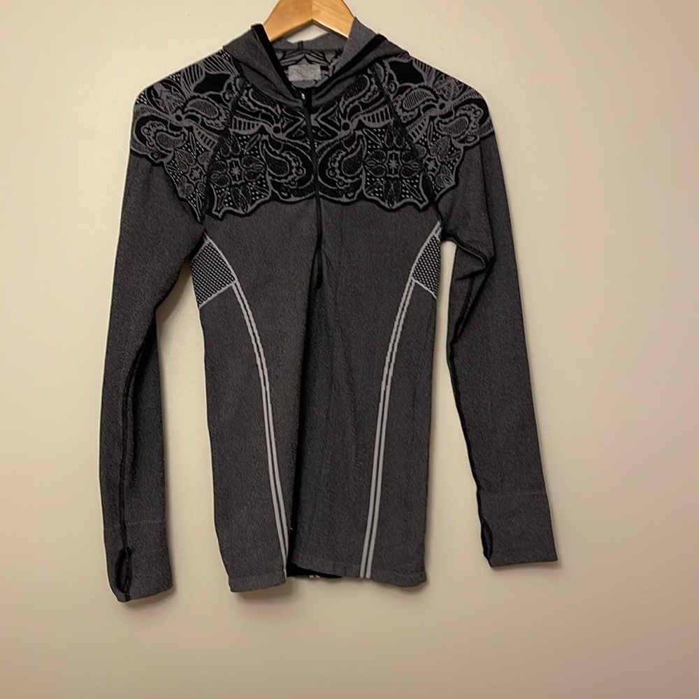 Athleta hooded 1/2 zip - Size Medium